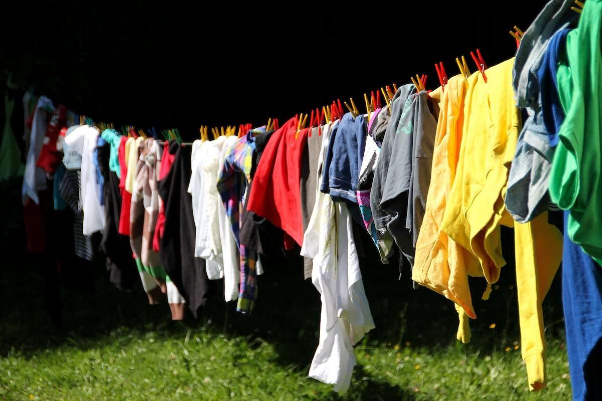 microplastics from synthetic clothing