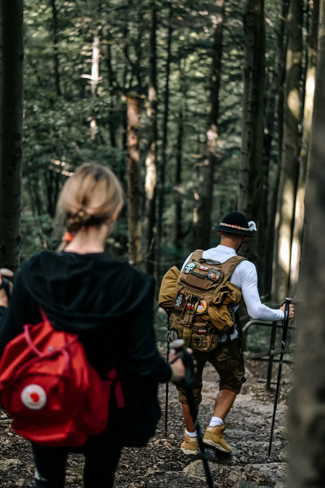 Wandelstokken bergafwaarts