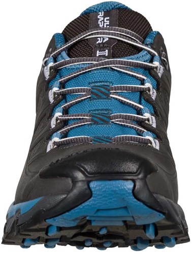 La sportiva ultra raptor vs salomon xa deals pro 3d