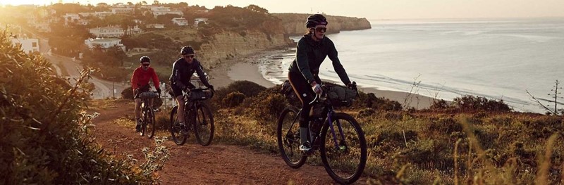 Bikepacking vs bike touring: Voor welke fietstocht kies jij?