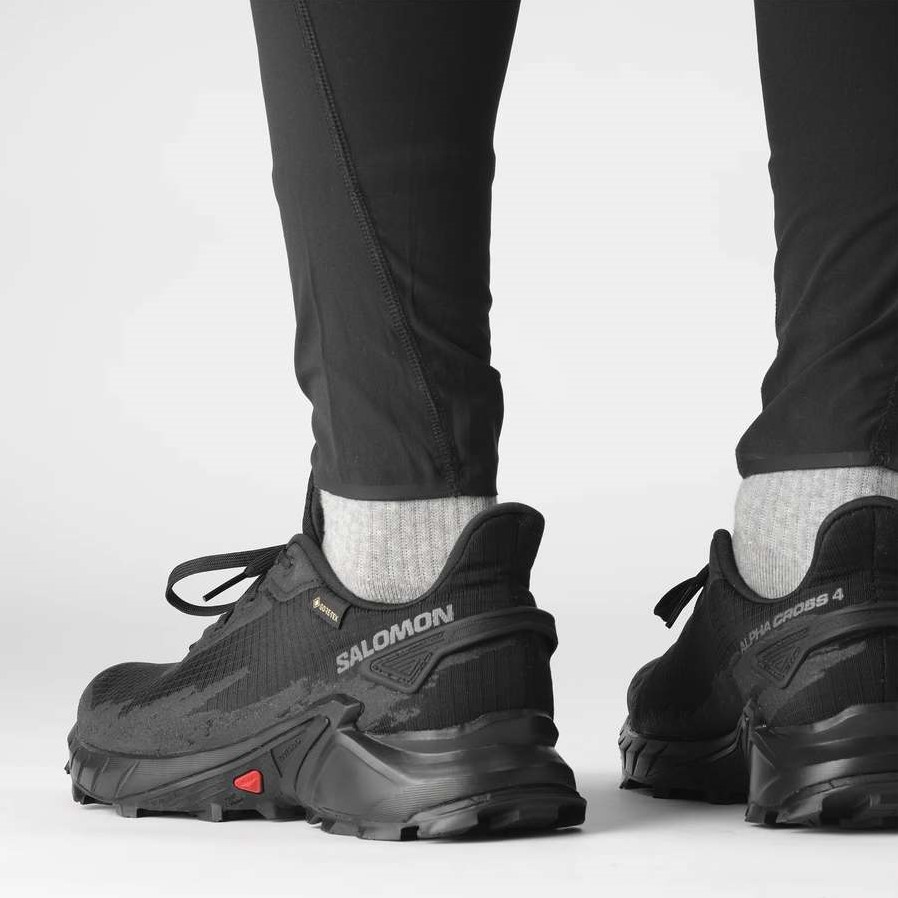 Salomon Alphacross 4 GTX - Black/Black/Black - 40 2/3 (UK 7) uw specialist  in outdoor, wintersport, hockey en meer.